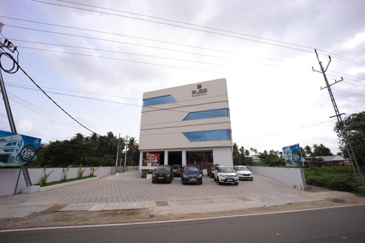 Bliss Regency Business Hotel Palakkad Buitenkant foto