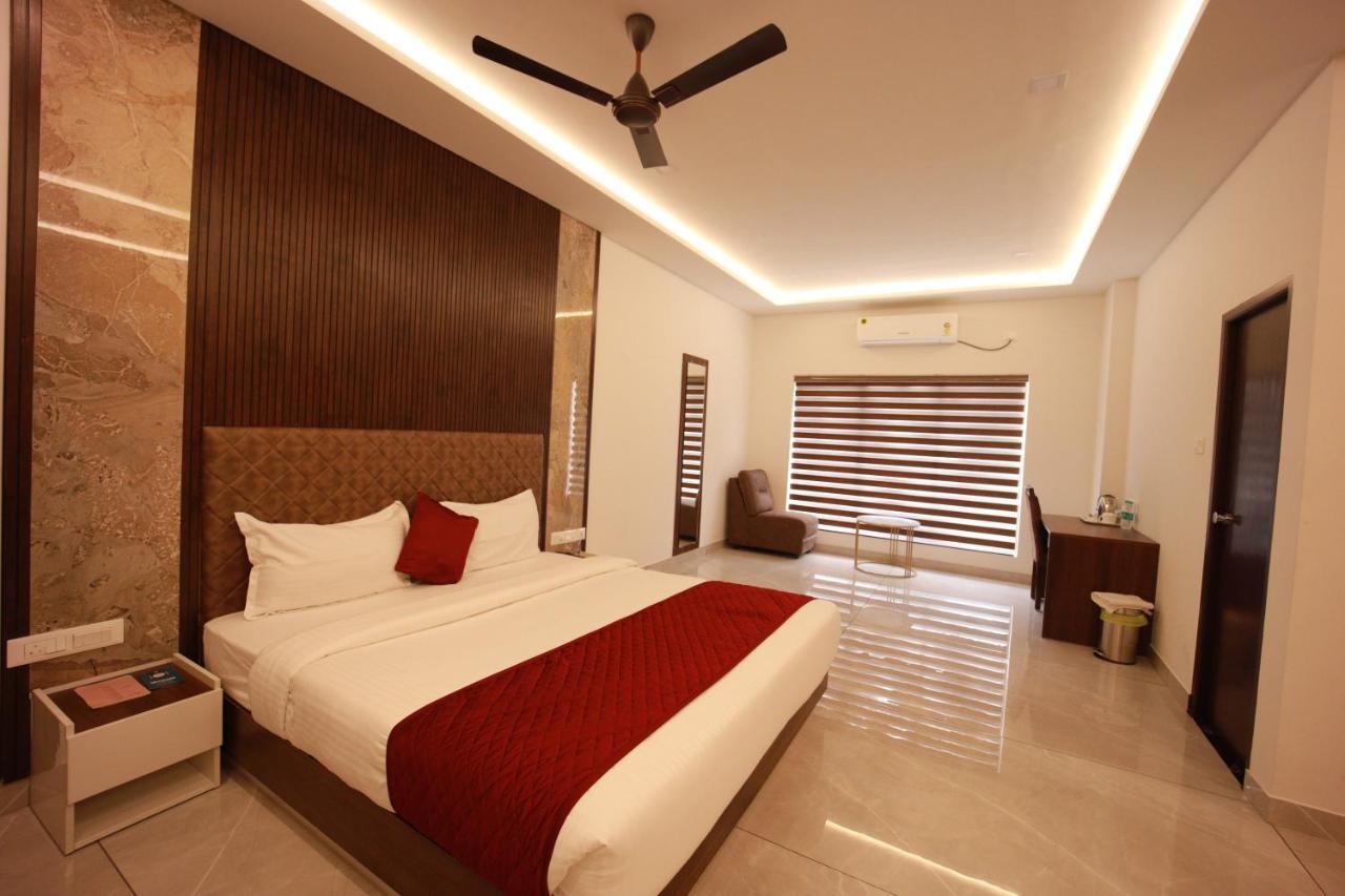 Bliss Regency Business Hotel Palakkad Buitenkant foto