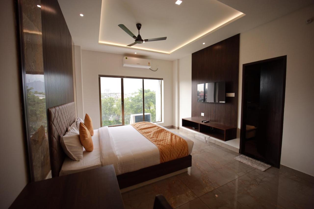 Bliss Regency Business Hotel Palakkad Buitenkant foto